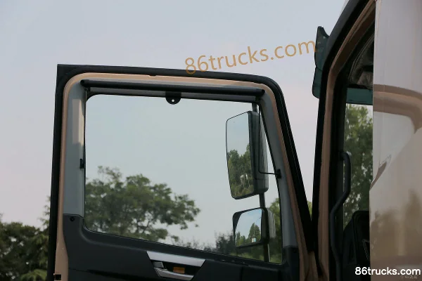 XCMG E700 8X4(12 wheels) 5.6m Electric Dump Truck Cab (2) | 86Trucks