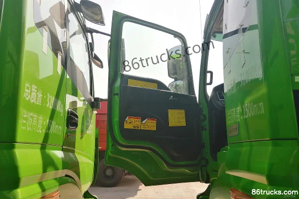 Foton Auman New ETX Basic 350hp 8X4(12 wheels) 7m Dump Truck (China VI)(Ratio 5.286) Cab (1) | 86Trucks