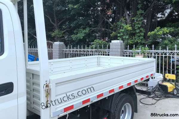Foton Times M2 110 hp 4X2(6 wheels) 3.22m double-row flatbed light truck Body (1) | 86Trucks