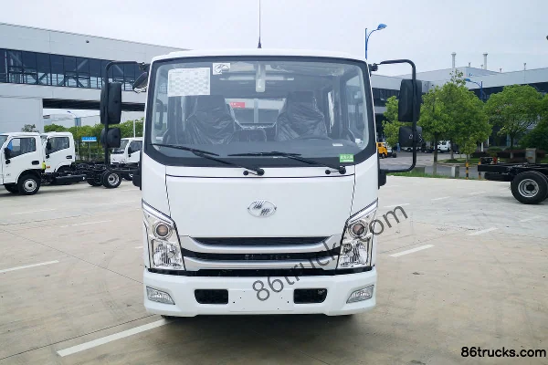 Yuejin Chaoyue C300-33 125 hp 4X2(6 wheels) 3.1m double-row flatbed light truck (Sofim engine) Exterior (2) | 86Trucks
