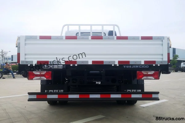 Yuejin Chaoyue C300-33 125 hp 4X2(6 wheels) 3.1m double-row flatbed light truck (Sofim engine) Body (1) | 86Trucks