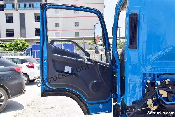 FAW Jiefang J6F 2020 City Edition 160hp 4X2(6 wheels) 4.16m single-row box light truck Cab (2) | 86Trucks