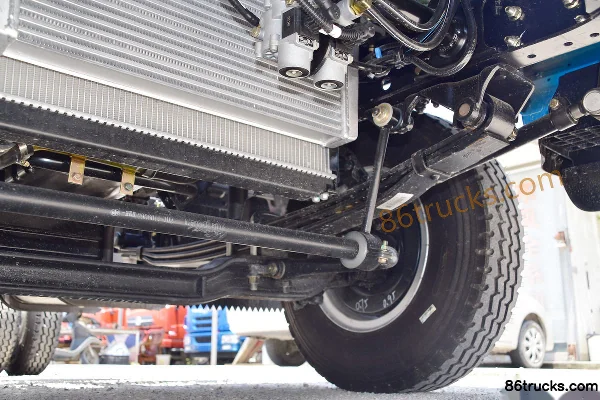 FAW Jiefang J6F 2020 City Edition 160hp 4X2(6 wheels) 4.16m single-row box light truck Chassis (3) | 86Trucks