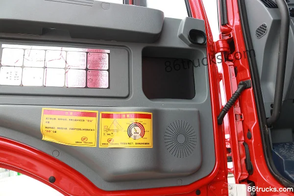 SAIC Hongyan Genlyon C100 Heavy Truck 350 hp 8X4(12 wheels) 8.6m Dump Truck Cab (3) | 86Trucks