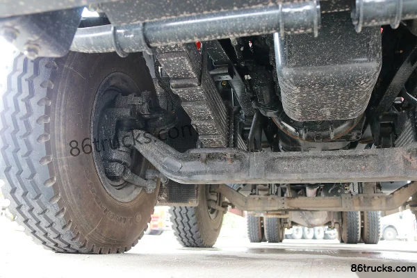 SAIC Hongyan Genlyon C100 Heavy Truck 350 hp 8X4(12 wheels) 8.6m Dump Truck Chassis (3) | 86Trucks