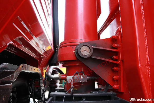 SAIC Hongyan Genlyon C100 Heavy Truck 350 hp 8X4(12 wheels) 8.6m Dump Truck Body (3) | 86Trucks