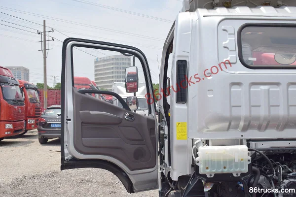 Foton Aumark S1 Series Smart Edition 131 hp 4X2(6 wheels) 4.17m Single Row Flatbed Light Truck (WLY 5-Speed) Cab (2) | 86Trucks