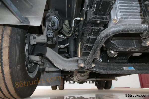 Dongfeng 140 ch camion fourgon (Fast Gear 6 vitesses) (China VI) Châssis (2) | 86Trucks