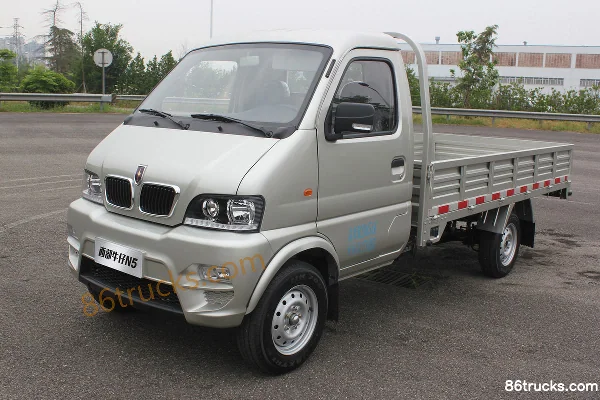 Jinbei Western Cowboy N5 2019 1.5L 102hp 4X2(6 wheels) Gasoline 3.05m Single Row Flatbed Mini Truck Exterior (3) | 86Trucks