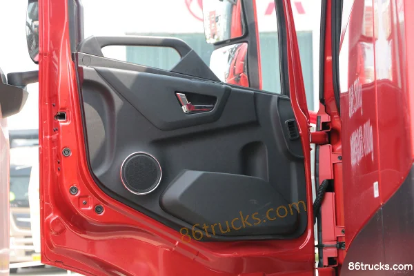 Dongfeng Commercial Vehicle Tianlong KL Heavy Truck 2019 Model 520 hp 6X4(10 wheels) Tractor Truck Cab (3) | 86Trucks