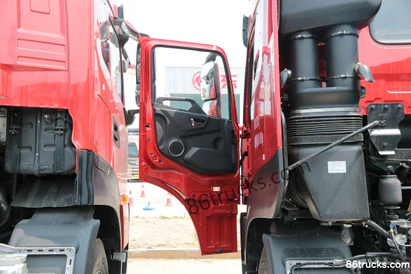Dongfeng Commercial Vehicle Tianlong KL Heavy Truck 2019 Model 520 hp 6X4(10 wheels) Tractor Truck Cab (1) | 86Trucks