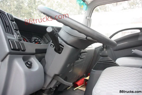 Qingling Isuzu 700P 189hp 4X2(6 wheels) 5.668m Semi Row Flatbed Cargo Truck Cab (2) | 86Trucks