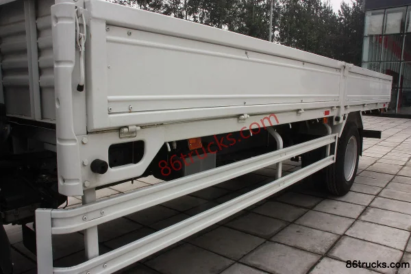 Qingling Isuzu 700P 189hp 4X2(6 wheels) 5.668m Semi Row Flatbed Cargo Truck Body (3) | 86Trucks