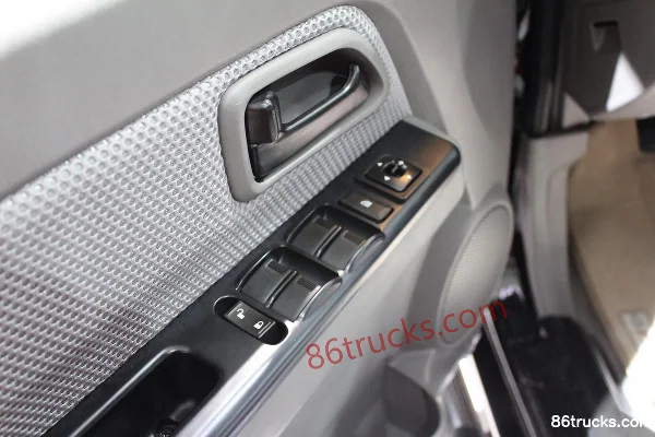 2009 Model GAC Gonow Caiyun 500 Series Wealth Type 2.2L Diesel Double Row Pickup Chassis (3) | 86Trucks