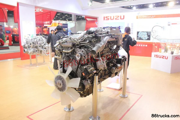 Jiangxi Isuzu 6HH1 185 hp 8.23L China III Diesel Engine Exterior