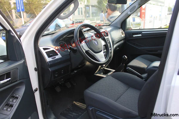 Foton Tunland modèle 2012 4x4(6 roues) 2.8L diesel double cabine pick-up (BJ2037) Châssis (1) | 86Trucks