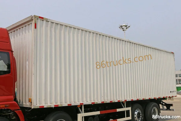 Foton Auman New ETX 6 Series Heavy Truck 280 hp 8X2(10 wheels) 9.53m Grating Cargo Truck Body (1) | 86Trucks
