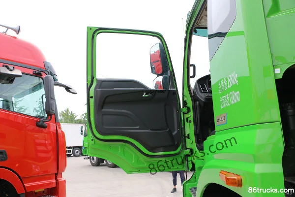 Foton Auman New ETX 9 Series Heavy Truck 320 hp 6X4(10 wheels) 5.8m Dump Truck Cab (1) | 86Trucks