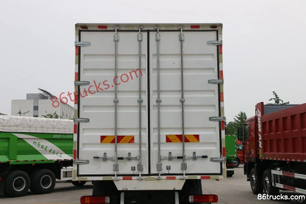Foton Auman GTL 6 série camion lourd 300 ch 6X2(8 roues) camion porteur plateau 8,6 m Carrosserie (2) | 86Trucks