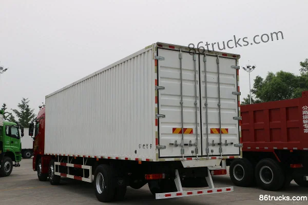 Foton Auman GTL 6 série camion lourd 300 ch 6X2(8 roues) camion porteur plateau 8,6 m Carrosserie (1) | 86Trucks