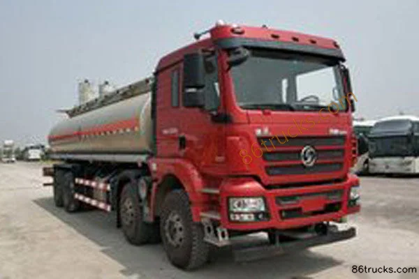 SHACMAN Delong New M3000 Lightweight Edition 300 hp 8X4(12 wheels) Flammable Liquid Tanker Truck Exterior