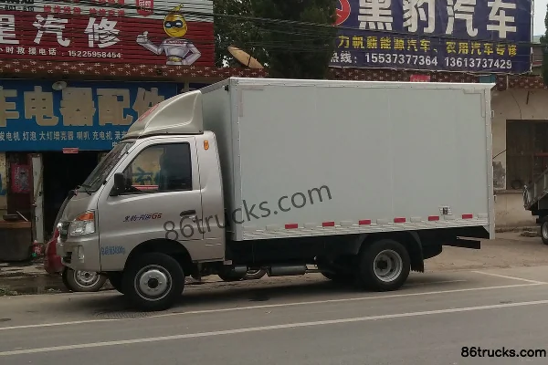 Beiqi Heibao Xingyun G6 1,5 L 116 ch 4X2(6 roues) essence petit camion fourgon simple cabine 3,295 m Extérieur (3) | 86Trucks
