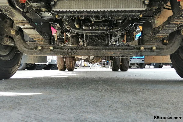 JMC Kaiyun Zhongti 143 hp 4X2(6 wheels) 3.105 m double-row van truck (China VI) Chassis (1) | 86Trucks