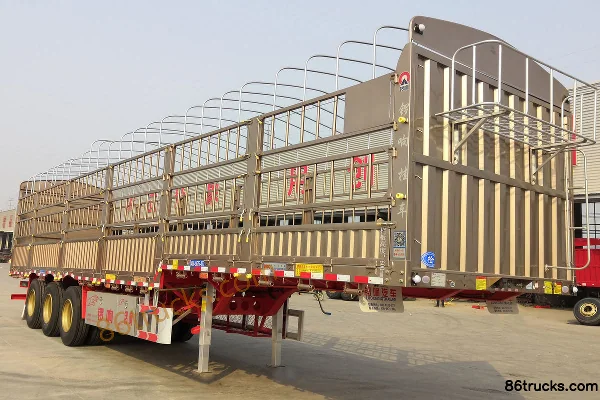 Luoxiang 13m Gooseneck Stake Semi-Trailer Exterior