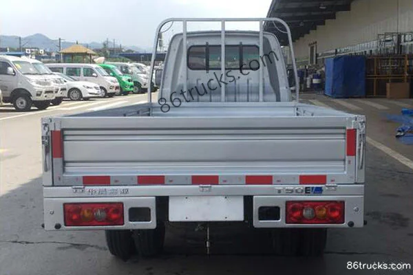 SRM Xinyuan T50EV 3.5T Entrepreneur Edition 3.4m Single Row Pure Electric Stake Truck 54.66kWh 4X2(6 wheels) Exterior (2) | 86Trucks