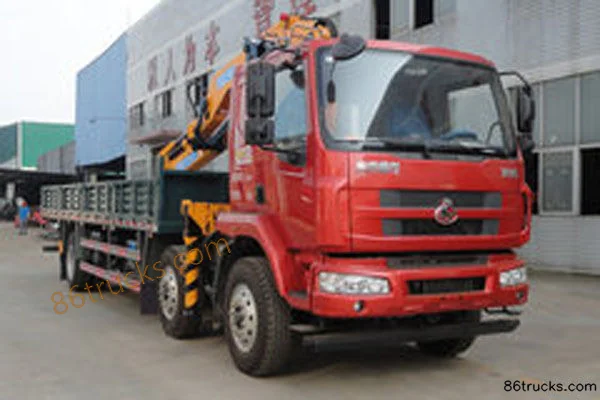 Dongfeng Liuqi New Chenglong M3 220hp 6X2(8 wheels) 8.2m Truck-Mounted Crane (Shaoye Brand) Exterior