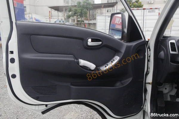 Kama Ruihang X1 1.5L 110hp 4X2(6 wheels) 3.48m single-row van mini truck Cab (2) | 86Trucks