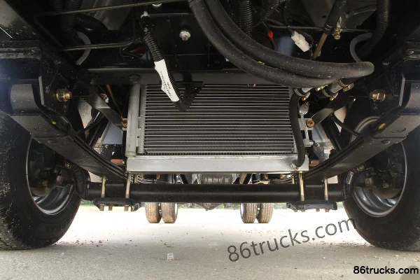 Tangjun Ouling Small BMW 1.5L 108 hp 4X2(6 wheels) Gasoline 3.02 m Double Row Flatbed Mini Truck Chassis (1) | 86Trucks