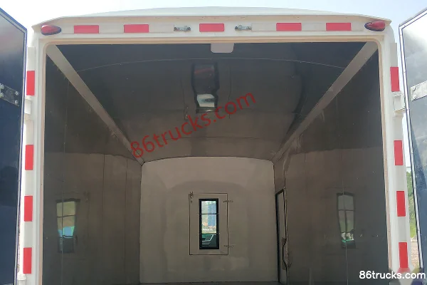 Dongfeng Lianhua 140hp Enclosed Van Truck Cab (1) | 86Trucks