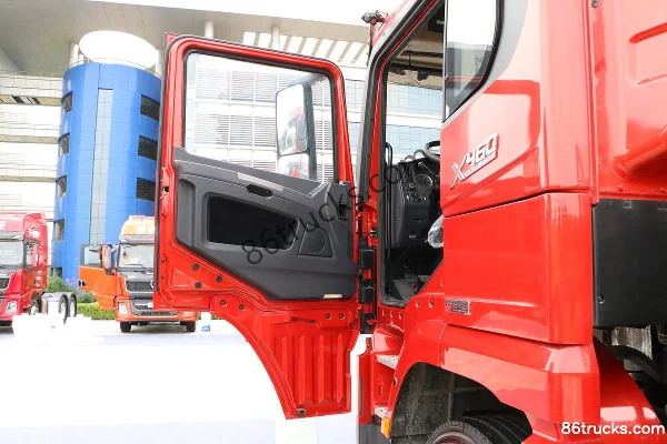 SHACMAN Delong X3000 460 hp 6X4(10 wheels) LNG Dangerous Goods Tractor Truck (China VI) Cab (1) | 86Trucks