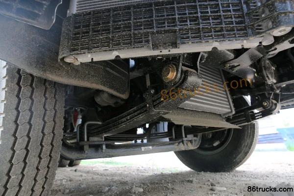 Foton Aumark S1 série version Zhiying 131 ch 4X2(6 roues) camion léger fourgon 4,14 m cabine simple Châssis (3) | 86Trucks
