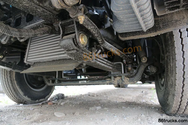 Foton Aumark S1 série version Zhiying 131 ch 4X2(6 roues) camion léger fourgon 4,14 m cabine simple Châssis (1) | 86Trucks