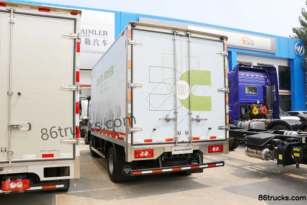 Foton Aumark S3 série moissonneuse-batteuse transport camion 156 ch 4X2(6 roues) 5,8 m cabine avancée avec couchette camion fourgon Extérieu