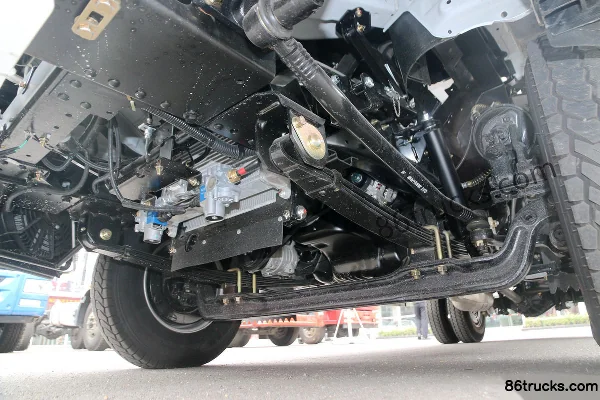 Isuzu KV600 130hp 4X2(6 wheels) 4.03m Refrigerated Truck (Shunzhao) Chassis (3) | 86Trucks