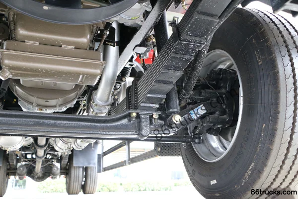 SHACMAN Delong L3000 Enhanced Edition 245hp 4X2(6 wheels) 6.75m Van Body Truck Chassis (3) | 86Trucks