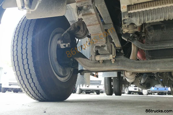 Sinotruk HOWO Tushuai 148 ch 4X2(6 roues) camion léger fourgon 4,15 m cabine simple Châssis (2) | 86Trucks