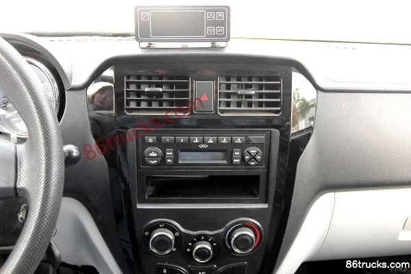 Senyuan SE3 2.8T 2.9m Single Row Electric Van Mini Truck 4X2(6 wheels) Cab (3) | 86Trucks