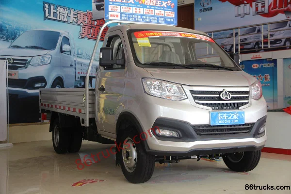 Changan Kuayue King X3 1.5L Gasoline 112hp 4X2(6 wheels) 3.2m Single Row Flatbed Truck (China VI) Exterior (2) | 86Trucks
