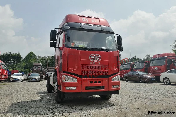 FAW Jiefang J6M Heavy Truck 350 hp 4X2(6 wheels) Tractor Truck (12-speed) Exterior (2) | 86Trucks
