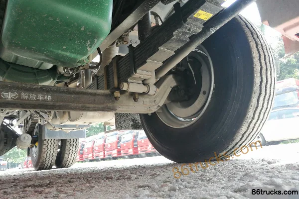 FAW Jiefang J6M Heavy Truck 350 hp 4X2(6 wheels) Tractor Truck (12-speed) Chassis (3) | 86Trucks