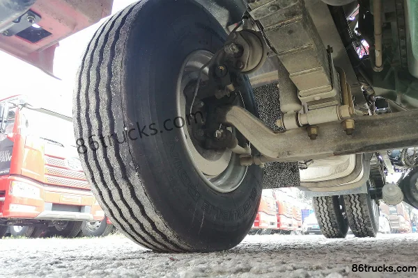 FAW Jiefang J6M Heavy Truck 350 hp 4X2(6 wheels) Tractor Truck (12-speed) Chassis (2) | 86Trucks