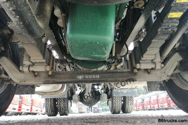 FAW Jiefang J6M Heavy Truck 350 hp 4X2(6 wheels) Tractor Truck (12-speed) Chassis (1) | 86Trucks
