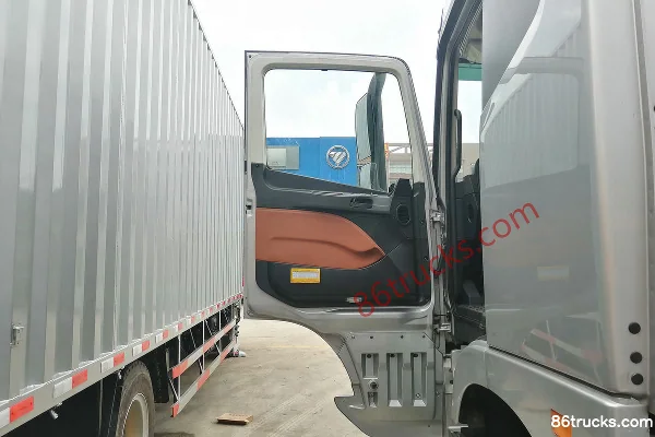 Foton AumanEST Série 6 camion lourd 245 ch 6X2(8 roues) camion porteur à ridelles 9,45 m Cabine (1) | 86Trucks