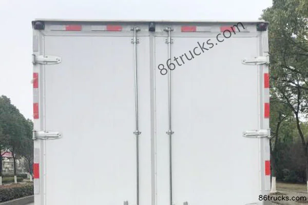 Dongfeng Electric EV400 4.5T 4.2m Single Row Pure Electric Van Truck 86.02kWh 4X2(6 wheels) Exterior (2) | 86Trucks
