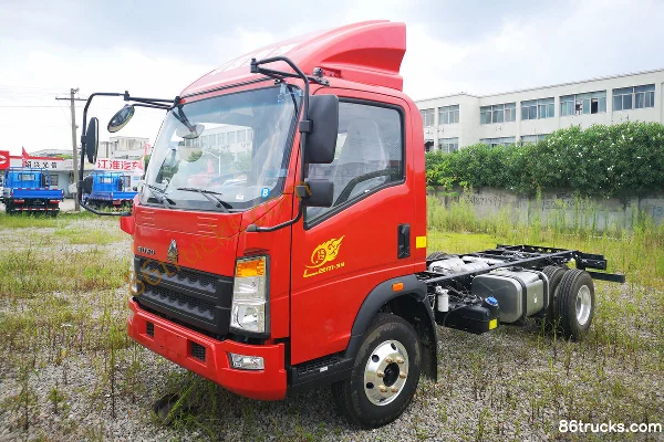 Sinotruk HOWO Hanjiang 130 hp 4X2(6 wheels) 4.165m single-row flatbed light truck (medium body) Exterior (3) | 86Trucks