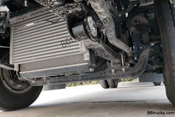 JAC Shuailing Q3 version urbaine tout usage 132 ch 4X2(6 roues) camion fourgon léger cabine simple 4,15 m Châssis (1) | 86Trucks